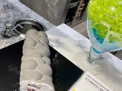 黑芝麻樱桃流心蛋糕-解放碑威斯汀酒店-知味国际美食餐厅