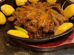 噶巴锅黄鱼贴饼子-粗粮人家·东北菜(洋桥店)