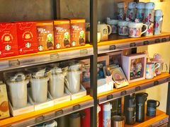 零售区-星巴克(北京三里屯SOHO一店)