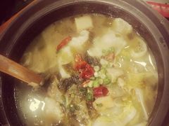-周鱼小馆石锅酸菜鱼(活力汇店)
