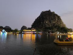 -星湖旅游景区七星岩