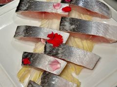-茅草房·河畔园林火锅