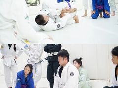 -菠萝格斗巴西柔术训练馆