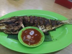 -明记烧鱼美味店