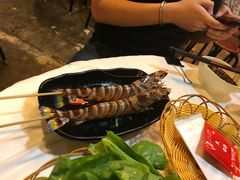 -鲜入围煮花胶鸡海鲜火锅