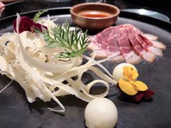 三年金钱火腿配大理手撕乳扇-泓0871臻选云南菜·味庄