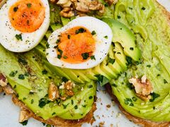 牛油果煮蛋吐司-RAC BAR(安福路店)