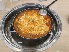 -三清洞摩西韩式年糕火锅(威高广场店)