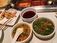 -海底捞火锅鲜切牛肉主题店(长寿路店)