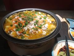 -袁小二大东北铁锅炖(吉祥村总部)