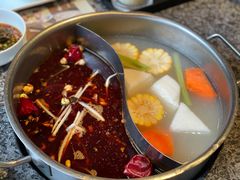 双拼鸳鸯锅底-辉哥火锅(虹桥路店)