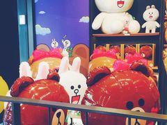 -LINE FRIENDS Garosu-gil Flagship Store