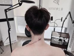 -龙之吻专业刺青·手工耳洞·纹身去色