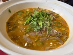 羊肉汤-八张桌子(老店)