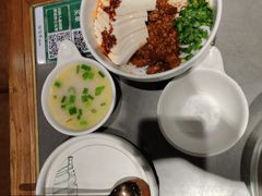 得胜桥豆花米线-云海肴·汽锅鸡·云南菜(高德置地店)