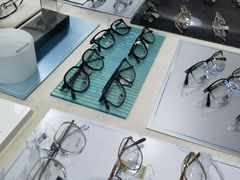 -罗伯特眼镜·蔡司官方授权(罗湖国贸店)