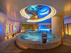 -涨巢·潮玩水疗局