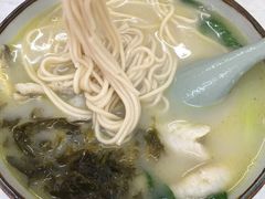 -明呈黄鱼面馆(斜土路店)