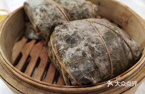 Lotus Leaf Steamed Sticky Rice Chicken