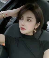 -苑苑发型设计