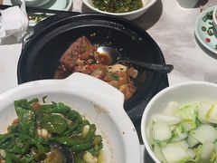 -绿草地·湘菜(酃湖师院店)