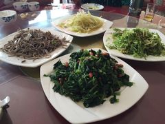 -溢心园香河肉饼总店