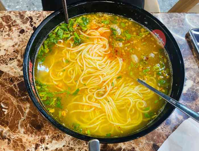云龙湖阿喆米线(南京新街口店)-"很好吃的米线,点了个招牌「招牌牛肉
