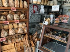 面包甜点陈列柜-Juicy Bakery(大学路店)