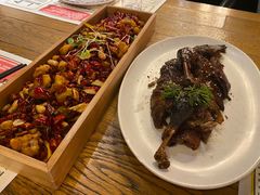 -爱啤精酿·民谣酒馆(滨江店)