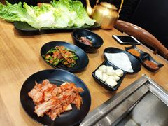 -肉甲韩国木炭烤肉(新壹街1店)