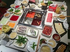 -海底捞火锅鲜切牛肉主题店(长寿路店)