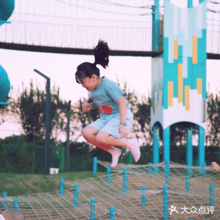 绝对是你没见过的室外游乐园[吐]是宝宝找到家的感觉