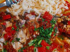 剁椒鱼头面-上名堂·鱼头好吃(体育场路店)