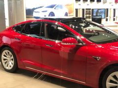 -TESLA 特斯拉(上海太古汇体验店)