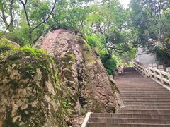 -灵岩山风景区