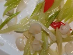 西芹炒百合-吴越荣记苏州菜·松鼠桂鱼100%活鱼现做(斜塘老街店)