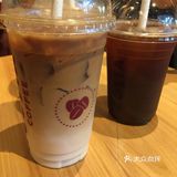 喜欢喝costa的拿铁☕️因为牛奶和咖啡的分层真的好看
