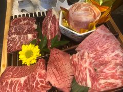 -铭牛烧肉·和牛海鲜自助(高新月牙湖店)