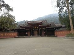 -峨眉山报国寺