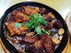 -老东镇啤酒屋海鲜加工·蒸汽海鲜·海鲜烧烤(台东店)