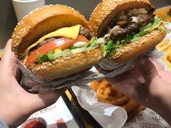 -The Habit Burger Grill 哈比特汉堡(爱琴海店)