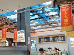 -阿瓦山寨·湘菜现炒·剁椒鱼头王(咸阳总店)