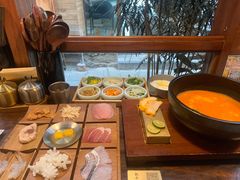 -银米·云南传统过桥米线(双廊黑金冠店)