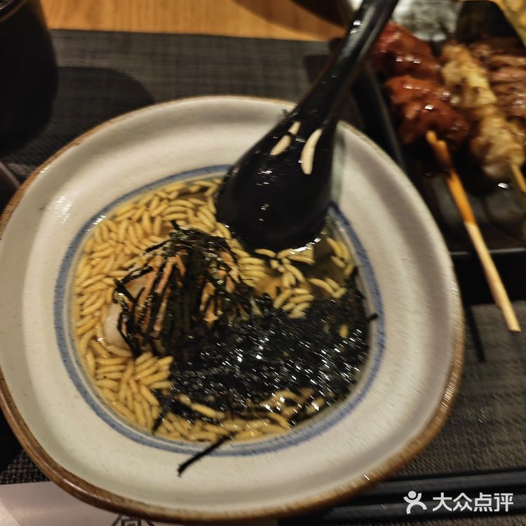 列车烧鸟,一座难求的深夜食堂大鸟烧鸟