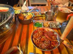 -叽叽扎扎烤肉场(生态城万达店)