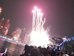 -六合夜市