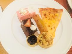 -大中华希尔顿酒店-念自助餐·嗨啤·小龙虾