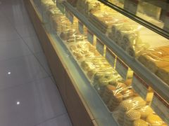 面包甜点陈列柜-稻香村(鼓楼西街店)