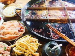 -岗上渣渣老火锅(两路口店)