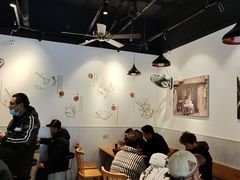 用餐区-梦花街馄饨店(中华苑店)